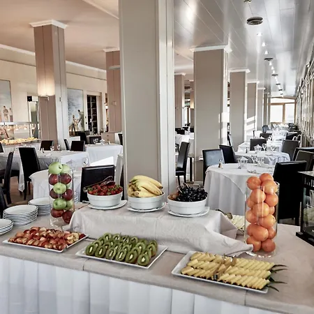Rouge International Hotel